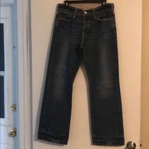 Express 32W 30L